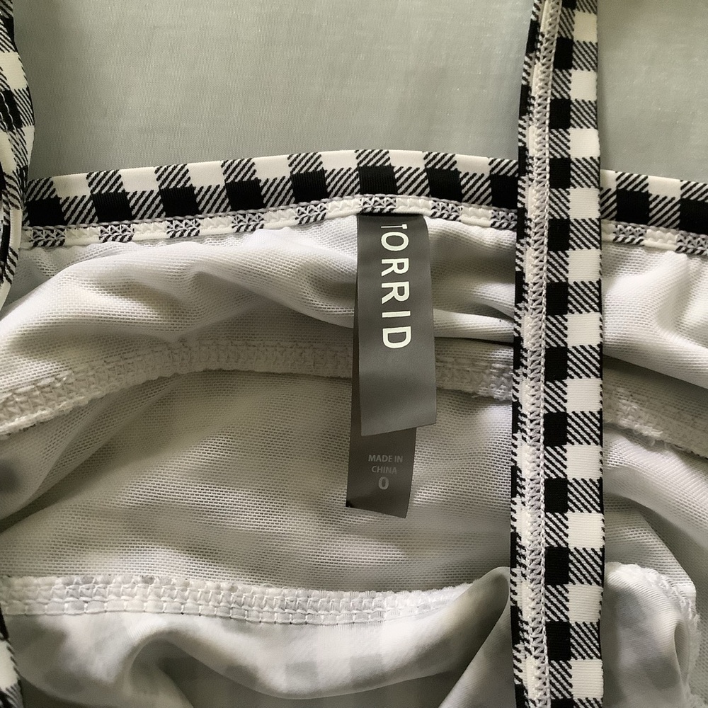Torrid Tank - Picture 5 of 10